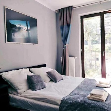 Airport Comfy Guest Home Varsóvia Exterior foto