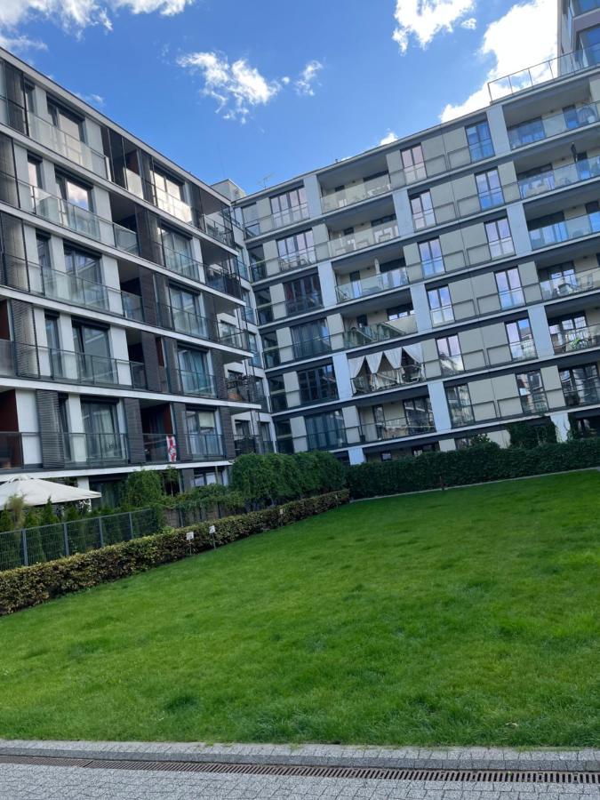 Airport Comfy Guest Home Varsóvia Exterior foto